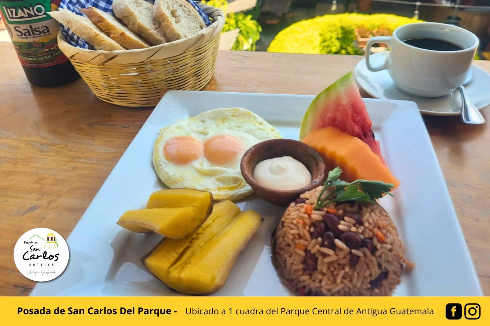 Posada De San Carlos Del Parque 안티구아 과테말라 외부 사진